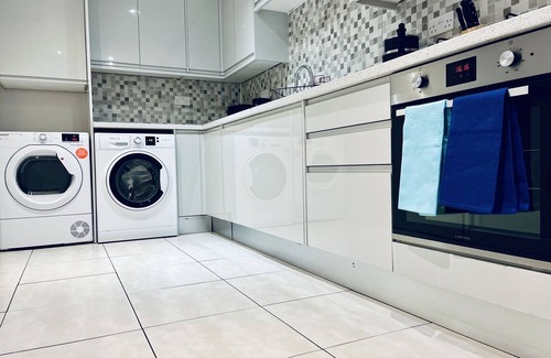 Hemel Hempstead House | Lovely Hertfordshire Holiday Home for 1-4 in Hemel Hempstead