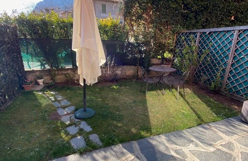Porlezza Apartment | Lovely holiday flat with pool