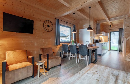 Jenig House | Lovely holiday home on park near ski resort