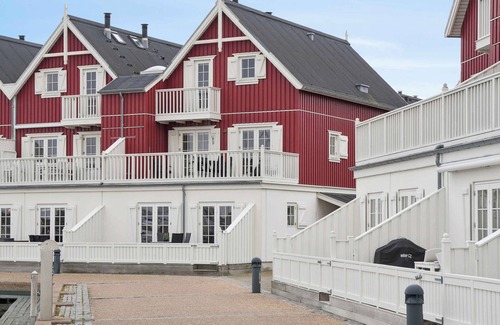 Bagenkop Apartment | Lovely holiday home with harbor view