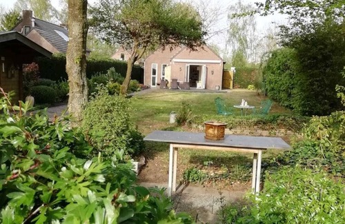 Ewijk House | Lovely holiday home with large, private garden