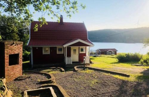 Svenshogen House | Lovely holiday house by a beautiful lake!