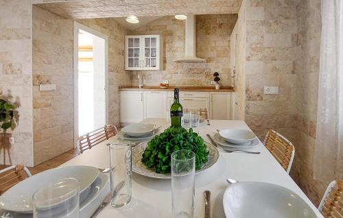 Jerez de la Frontera House | Lovely Home In San Antoniojerez De L With Wifi