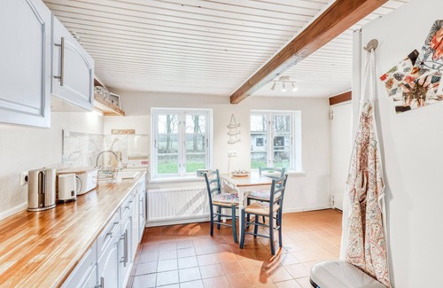 Klixbull House | Lovely home in Niebüll OT Klixbüll