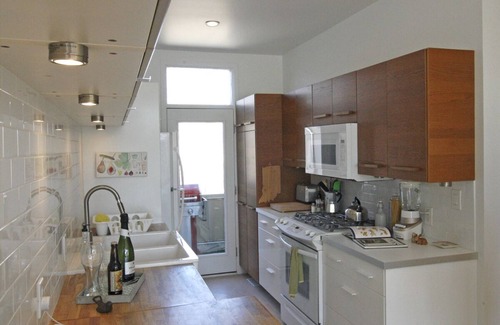 Miller Beach House | Lovely Home - FREE Nat'l Park Pass! Miller Beach & Indiana Dunes National Park