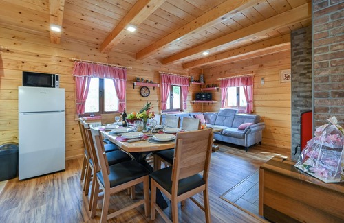 Ludbreg House | Lovely home in Vinogradi Ludbreski