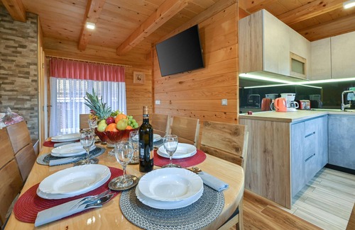 Ludbreg House | Lovely home in Vinogradi Ludbreski