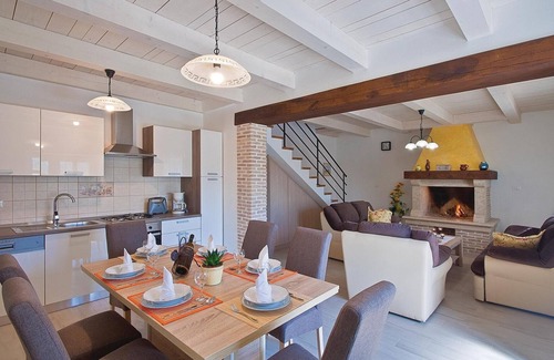 Melnica House | Lovely home in Barban with kitchen