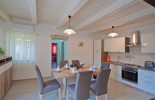 Melnica House | Lovely home in Barban with kitchen