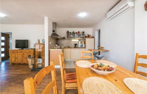 Pusca House | Lovely Home In Bobovec Rozganski