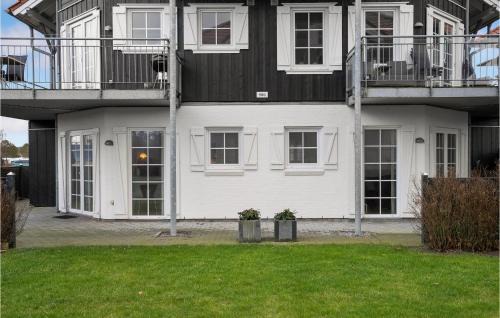 Bogense House | Lovely Home In Bogense With Kitchen