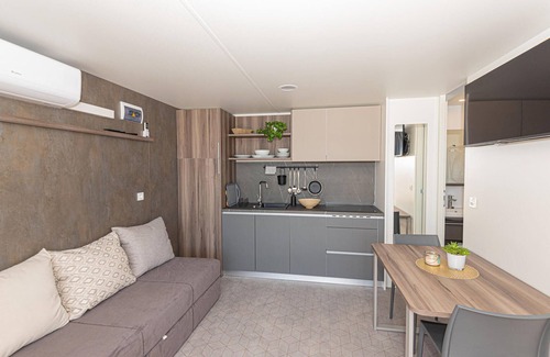 Brodarica House | Lovely home in Brodarica