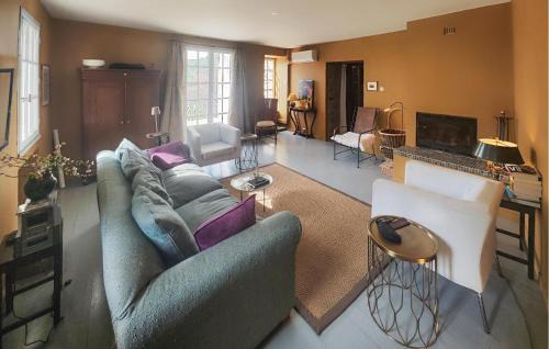 Cabrerolles House | Lovely Home In Cabrerolles With Wifi
