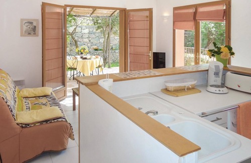 Cazevieille House | Lovely home in Cazevieille with kitchen
