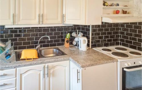 Degerhamn House | Lovely Home In Degerhamn With Kitchen