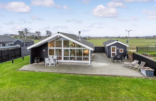 Fredericia House | Lovely home in Fredericia with kitchen