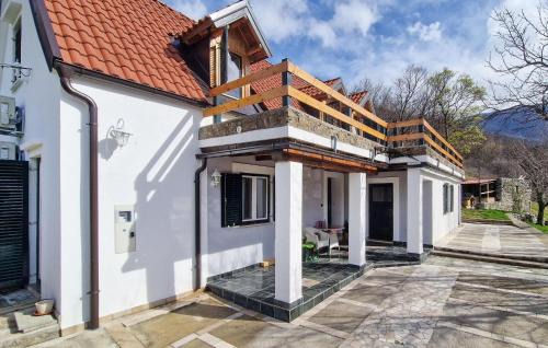 Senj House | Lovely Home In Gornji Lopci With Wifi