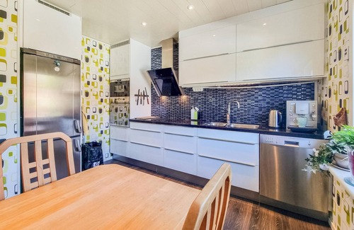 Gothenburg House | Lovely home in Göteborg with kitchen