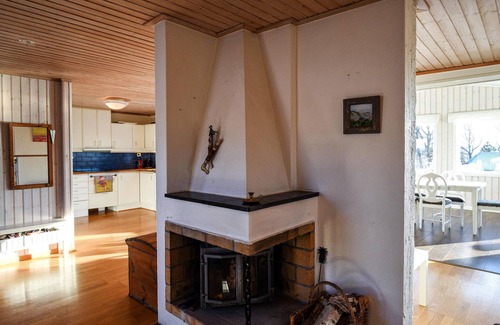 Hakenaset House | Lovely home in Hakenäset with sauna