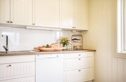 Suldal House | Lovely home in Hebnes with WiFi