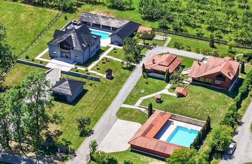 Veliki Grđevac House | Lovely home in Gornja Kovacica