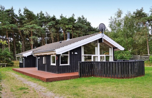 Knebel House | Lovely home in Knebel with sauna