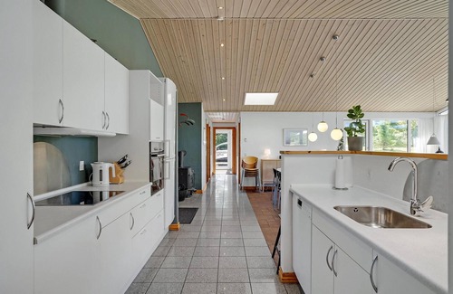 Skødshoved Strand House | Lovely home in Knebel with sauna