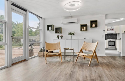 Skodshoved House | Lovely home in Knebel with kitchen