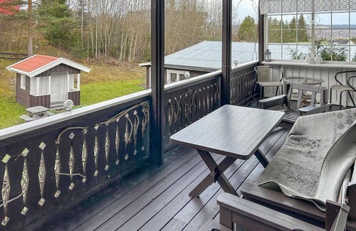 Ostre Toten House | Lovely home in Lena with WiFi