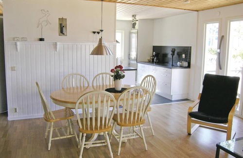 Holminge House | Lovely home in Ljungby with kitchen
