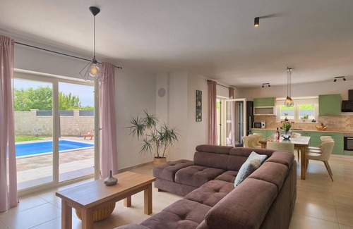 Orbanici House | Lovely home in Marcana