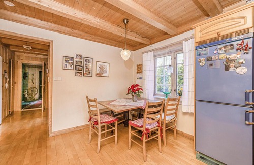 Luster House | Lovely home in Marifjøra with WiFi