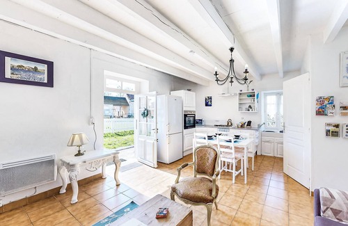 Oradour-Fanais House | Lovely home in Oradour-Fanais with WiFi