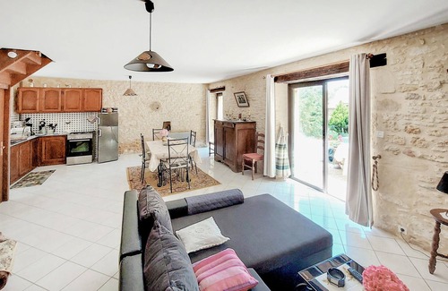 Paulin House | Lovely home in Paulin with kitchen