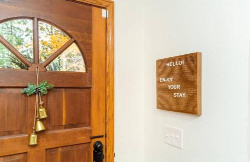 Placerville House | Lovely Home in Pollock Pines with Hot Tub