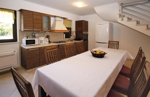 Rebici House | Lovely home in Rebici with kitchen