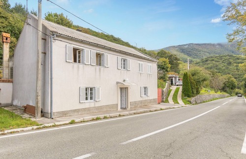 Senj House | Lovely home in Senj with WiFi