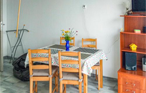gmina Sianow House | Lovely Home In Sianów With Kitchen