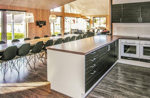 Lohals House | Lovely home in Tranekær with kitchen