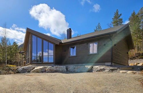 Nissedal House | Lovely home in Treungen with sauna