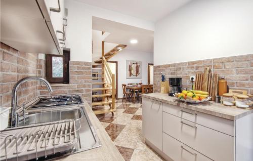 Tuhelj House | Lovely Home In Tuhelj With Sauna