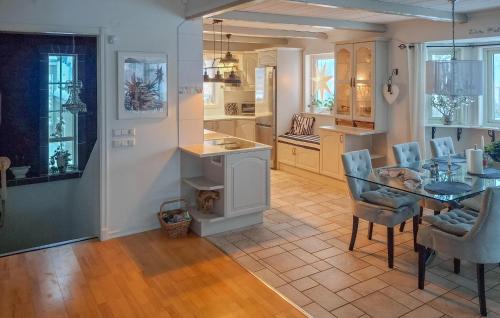 Uddevalla Municipality House | Lovely Home In Uddevalla With Kitchen