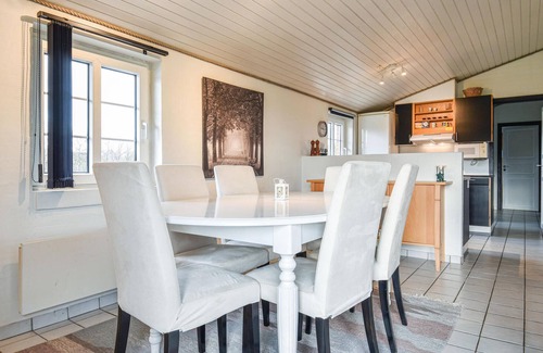 Sundhuse House | Lovely home in Ulfborg with sauna