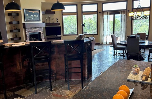 Dammeron Valley House | Lovely Home in enchanting Dammeron Valley with stunning views of Pine Mountain.