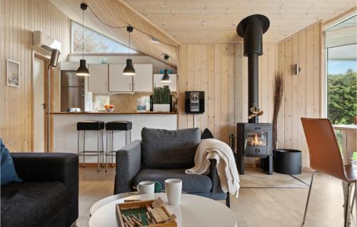 Rageleje House | Lovely Home In Vejby With Kitchen