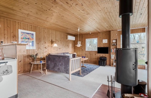 Vemb House | Lovely home in Vemb with WiFi