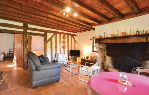 Vert House | Lovely Home In Vert With Wifi