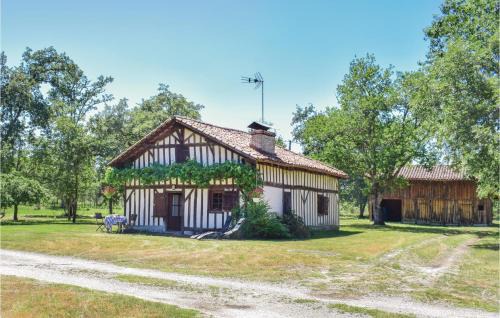 Vert House | Lovely Home In Vert With Wifi