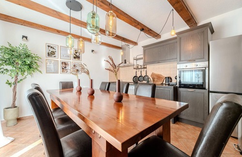 Benkovac House | Lovely home in Zagrad