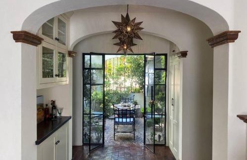 Ojo de Agua Villa | Lovely home with terrace views - Casa Cielo Grande